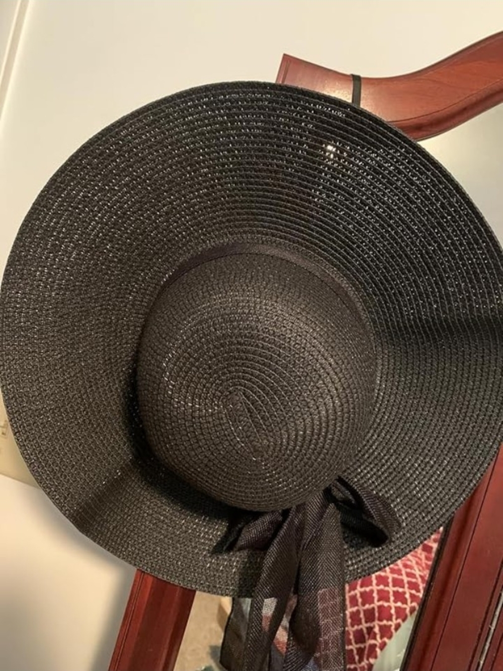 Elegant Black Wide-Brim Straw Sun Hat with Bow